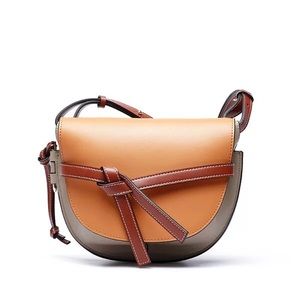 Women's leather saddle bag